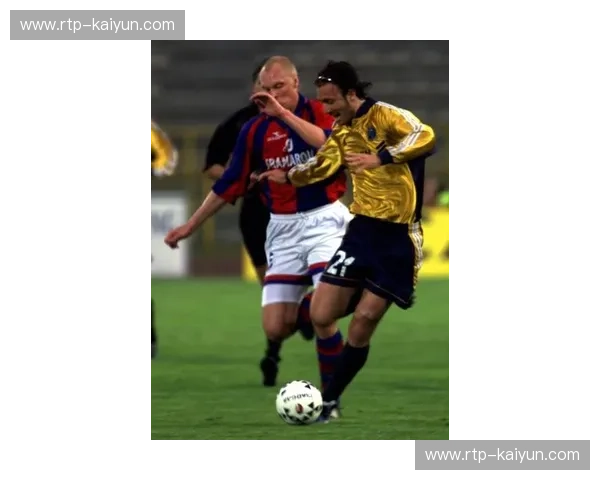 蓝色风暴席卷卢瓦尔河谷：甘冈的坚韧之魂与马赛的荣耀征途